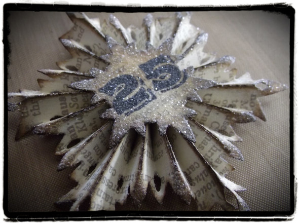 Tim Holtz Snowflake Rosette Die