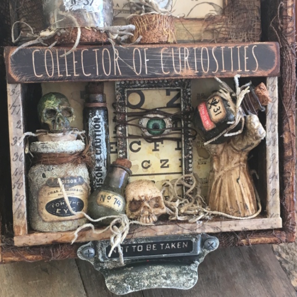 iGirlZoe: Collector of Curiosities Tim Holtz idea-ology Halloween creepy eyes