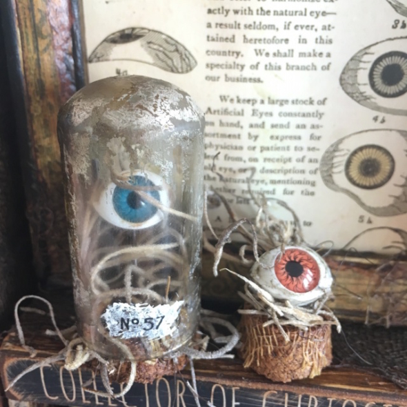 iGirlZoe: Collector of Curiosities Tim Holtz idea-ology Halloween creepy eyes