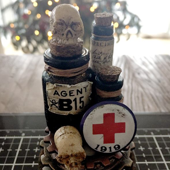 igirlzoe: Tim Holtz ideaology display dome flair apothecary bottles gears skulls