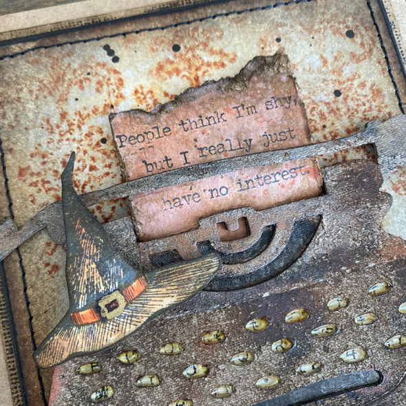 igirlzoe: tim holtz ranger ink crackling campfire distress