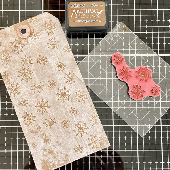 igirlzoe: tim holtz stampers anonymous snarky christmas stamps sizzix chapter 4 paper village thinlits dies
