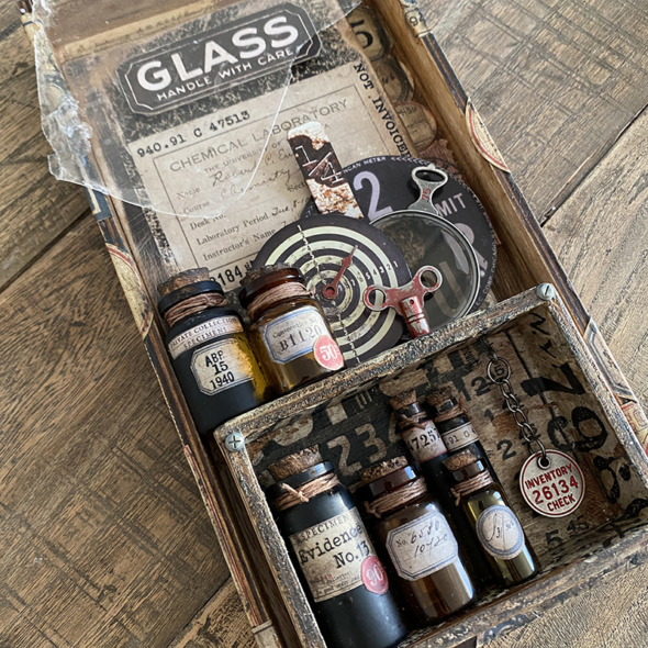 igirlzoe: tim holtz idea-ology vignette tray corked vials apothecary bottles creativation 2020