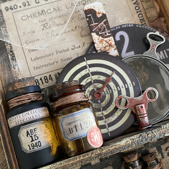 igirlzoe: tim holtz idea-ology vignette tray corked vials apothecary bottles creativation 2020