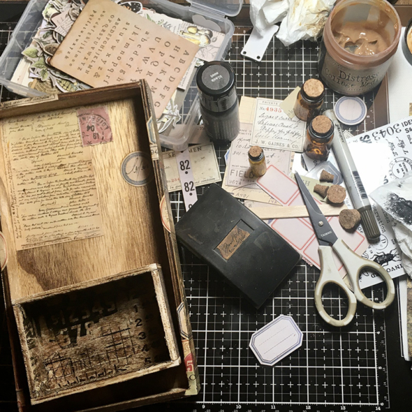 igirlzoe: tim holtz idea-ology vignette tray corked vials apothecary bottles creativation 2020