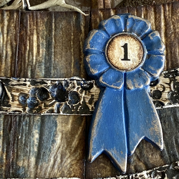 igirlzoe: tim holtz prize ribbon distress ranger ink