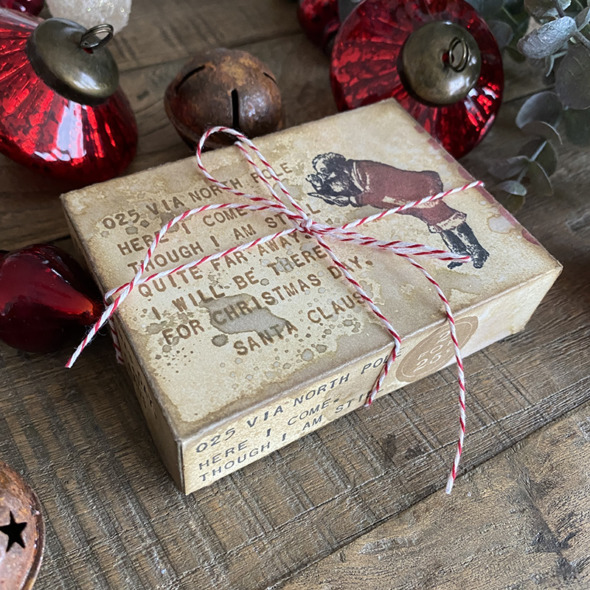 igirlzoe: tim holtz stampers anonymous holiday things jolly santa curio box