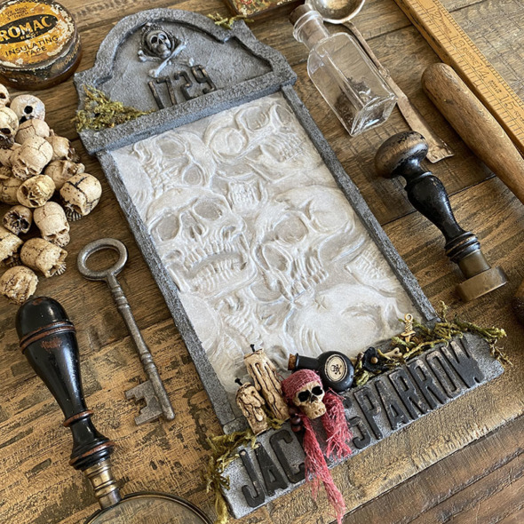 igirlzoe: tim holtz distress crypt paste ranger ink sizzix skulls 3D folder