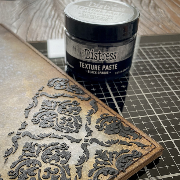 Seasonal Distress – iGirlZoe, Crafter & Tim Holtz Addict