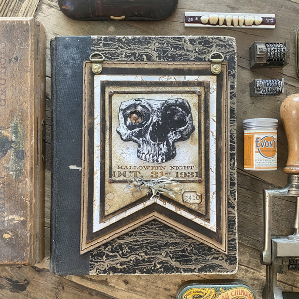 Tim Holtz Sizzix Halloween 2023 – iGirlZoe, Crafter & Tim Holtz Addict