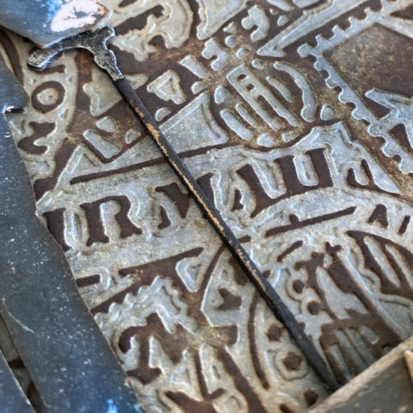 igirlzoe: tim holtz vault multi level embossing folders